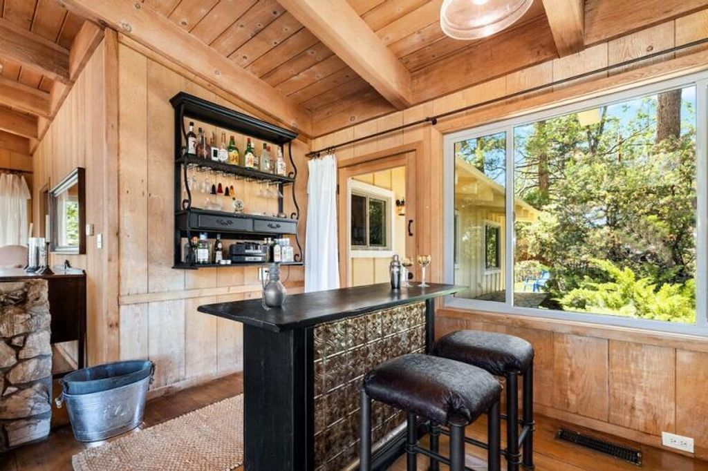 Image 14 of property listing at 25630 Sunrise Drive, Idyllwild, CA 92549