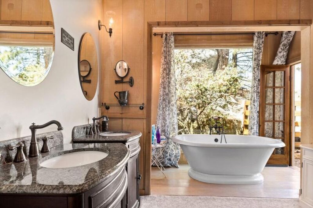 Image 21 of property listing at 25630 Sunrise Drive, Idyllwild, CA 92549