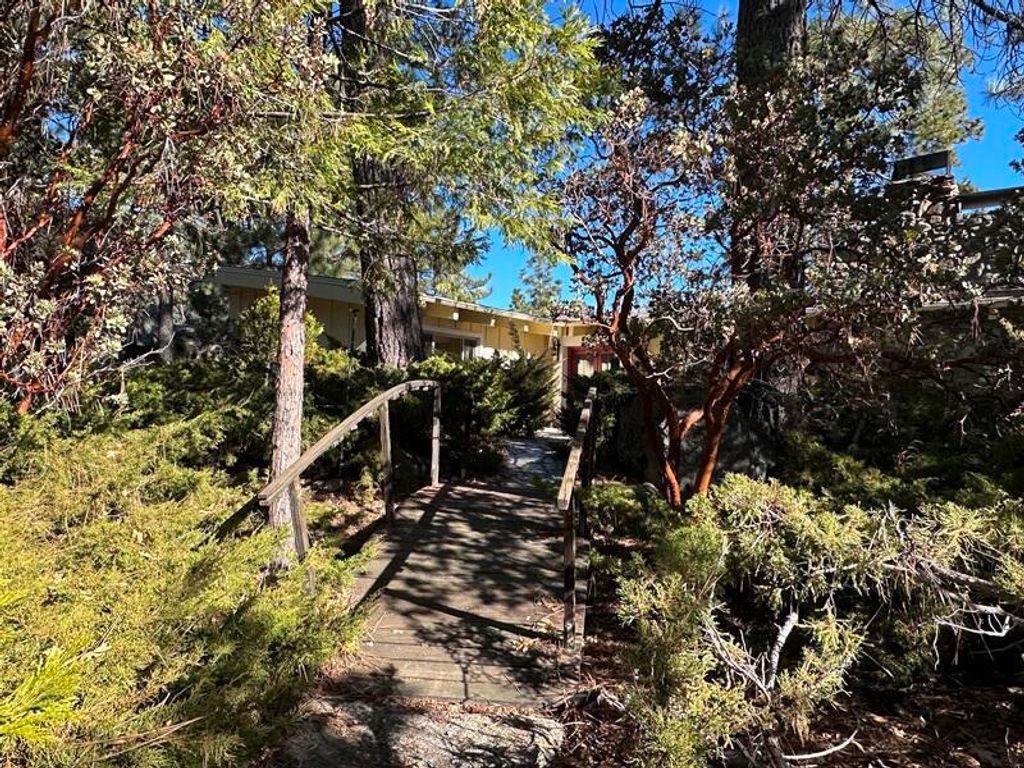 Image 3 of property listing at 25630 Sunrise Drive, Idyllwild, CA 92549