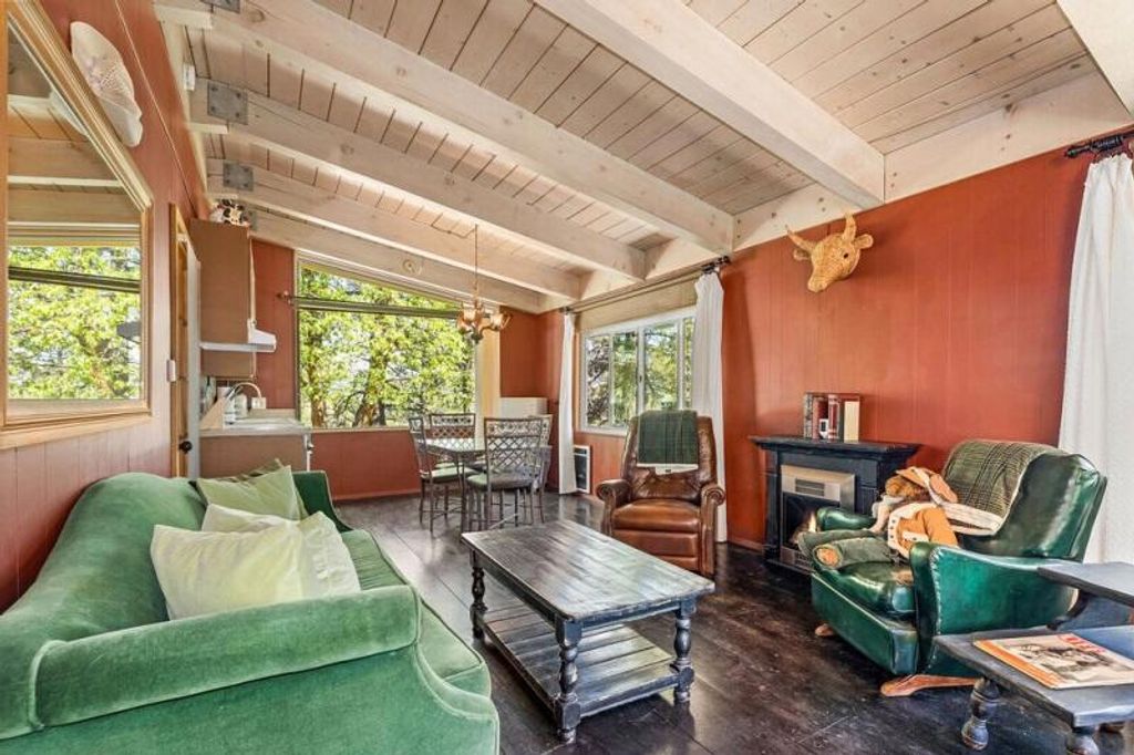 Image 34 of property listing at 25630 Sunrise Drive, Idyllwild, CA 92549