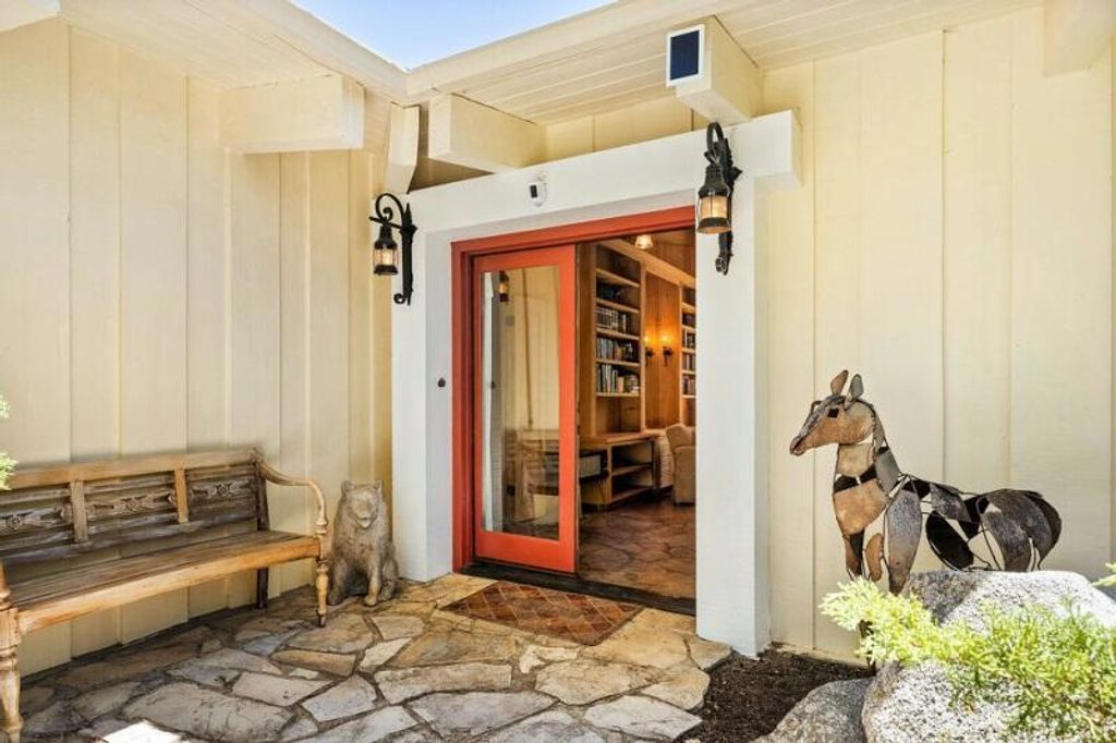 Image 6 of property listing at 25630 Sunrise Drive, Idyllwild, CA 92549