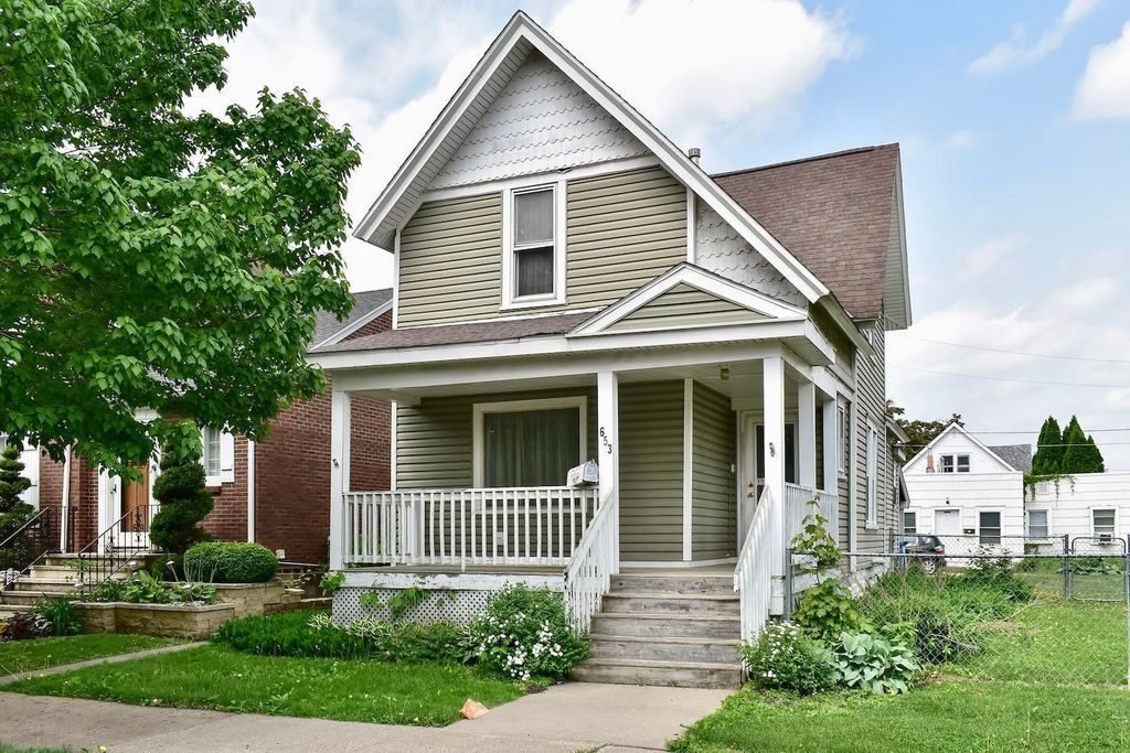 653 Johnson Street, Winona, MN 55987