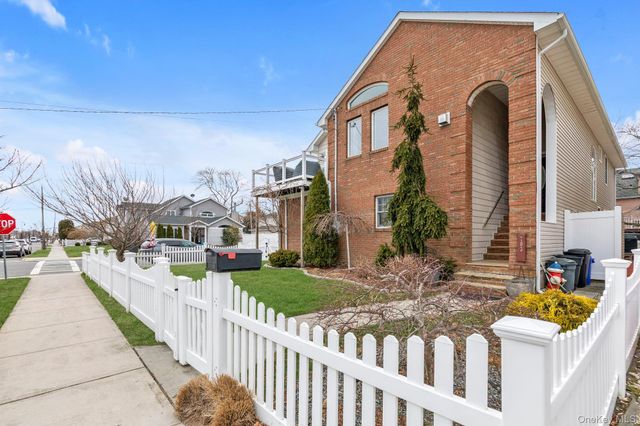 703 Neptune Boulevard, Long Beach, NY 11561