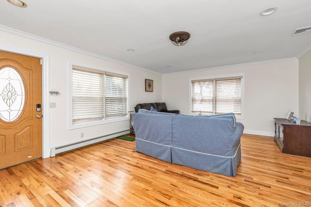 703 Neptune Boulevard, Long Beach, NY 11561