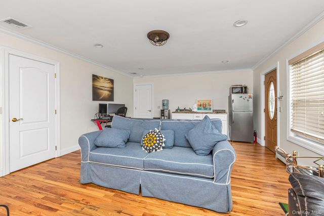 703 Neptune Boulevard, Long Beach, NY 11561