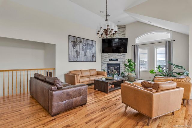 703 Neptune Boulevard, Long Beach, NY 11561