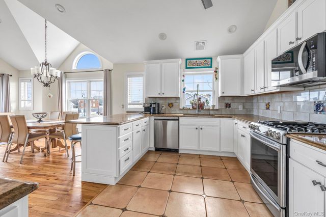 703 Neptune Boulevard, Long Beach, NY 11561