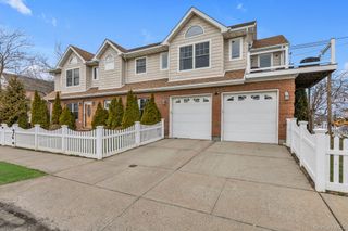 703 Neptune Boulevard, Long Beach, NY 11561