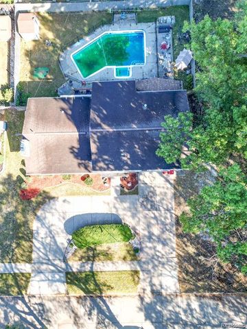 17160 Westland Avenue, Southfield, MI 48075