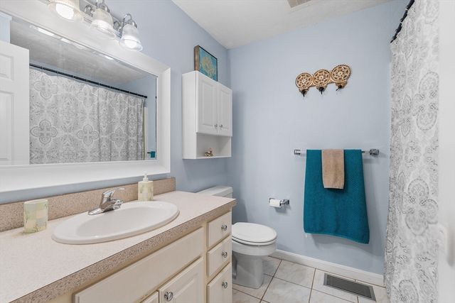 6 Colebrook Blvd 7, Whitman, MA 02382