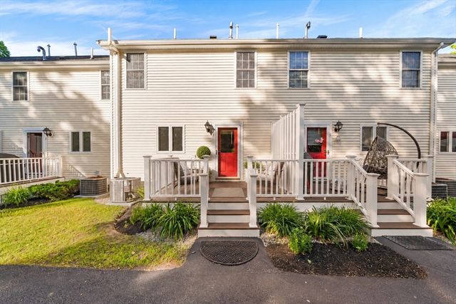 6 Colebrook Blvd 7, Whitman, MA 02382