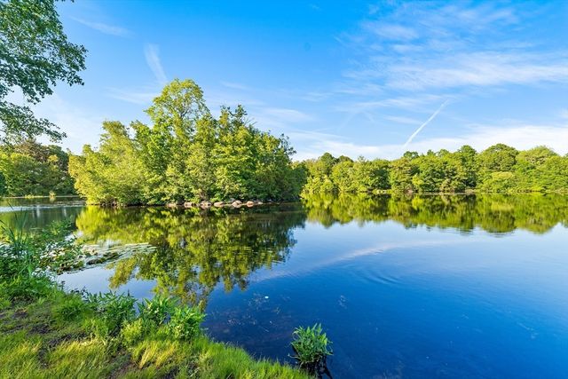 6 Colebrook Blvd 7, Whitman, MA 02382