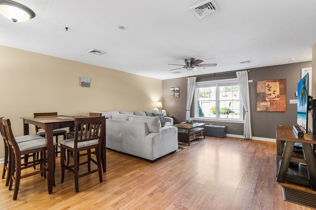 6 Colebrook Blvd 7, Whitman, MA 02382