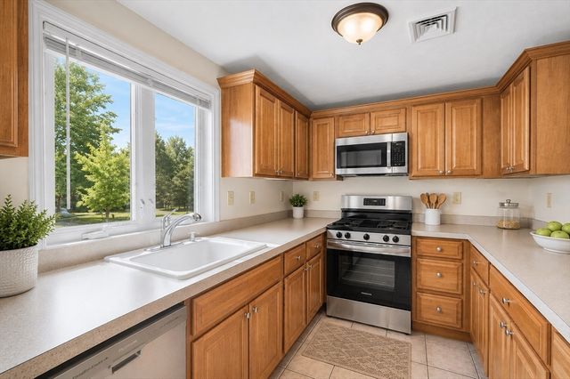 6 Colebrook Blvd 7, Whitman, MA 02382