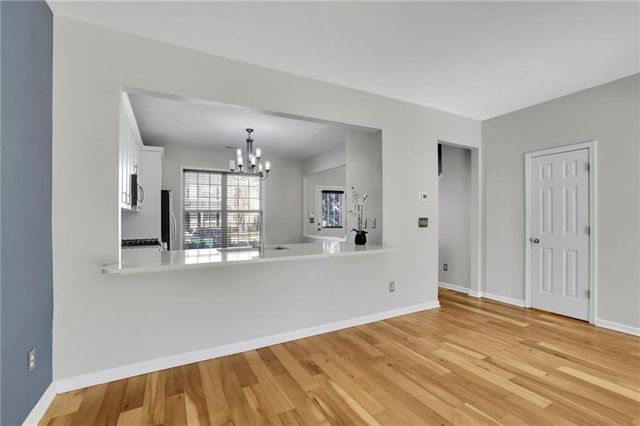 9165 Nesbit Ferry Road 39, Alpharetta, GA 30022