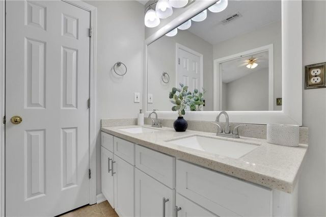 9165 Nesbit Ferry Road 39, Alpharetta, GA 30022