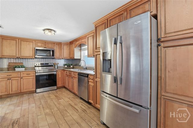 12 Walnut Street, Bloomingdale, GA 31302