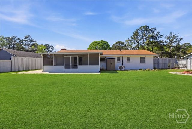 12 Walnut Street, Bloomingdale, GA 31302