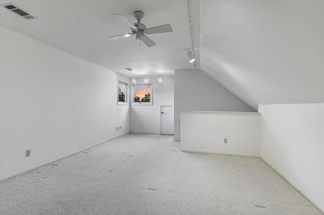 705 Windsong TRL, West Lake Hills, TX 78746