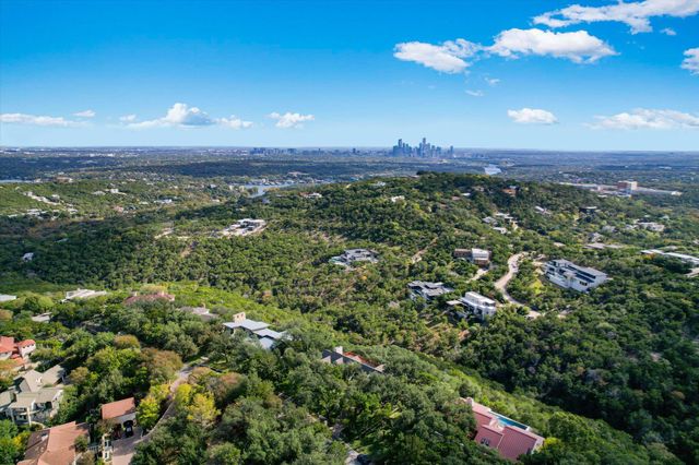 705 Windsong TRL, West Lake Hills, TX 78746