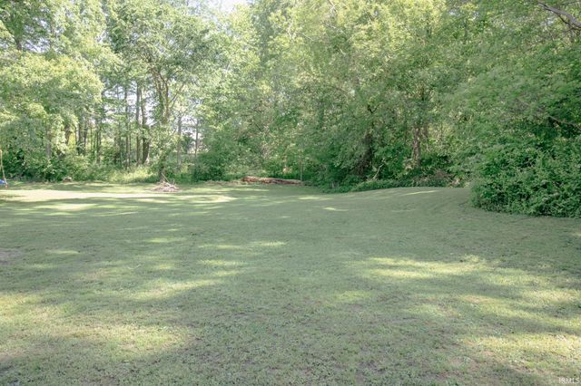5466 McCool Road, Boonville, IN 47601
