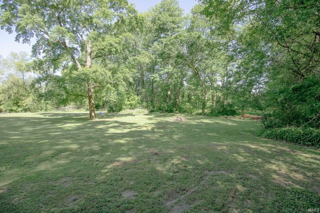 5466 McCool Road, Boonville, IN 47601