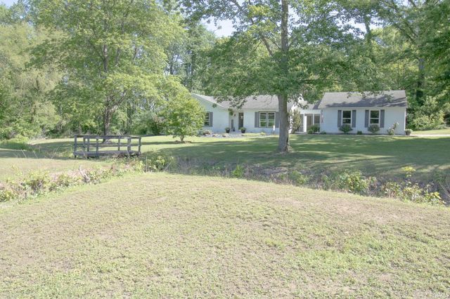 5466 McCool Road, Boonville, IN 47601