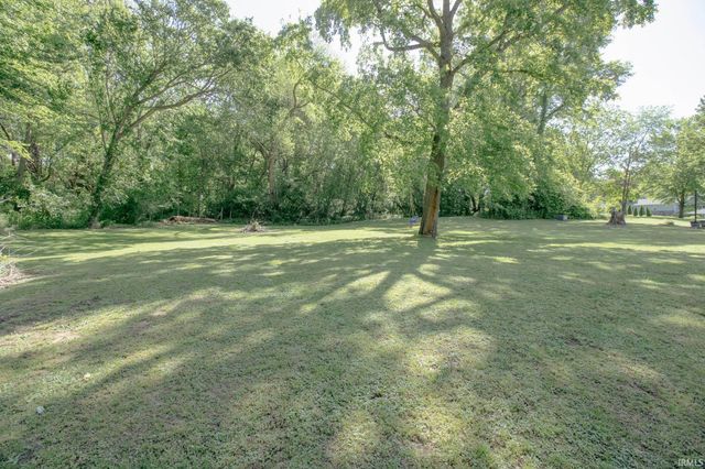 5466 McCool Road, Boonville, IN 47601