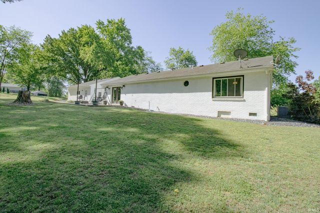 5466 McCool Road, Boonville, IN 47601