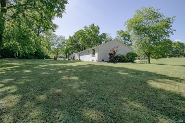 5466 McCool Road, Boonville, IN 47601