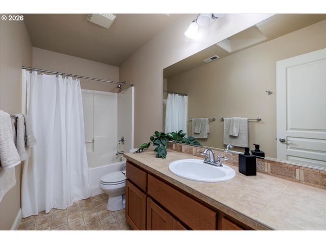 2769 N FREMONT St, Cornelius, OR 97113