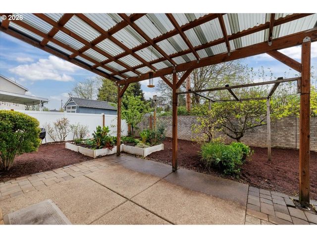 2769 N FREMONT St, Cornelius, OR 97113