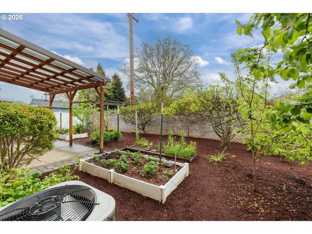 2769 N FREMONT St, Cornelius, OR 97113