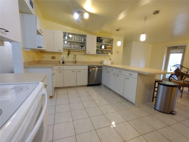 312 W CORNELIUS CIRCLE, Sarasota, FL 34232