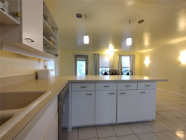 312 W CORNELIUS CIRCLE, Sarasota, FL 34232