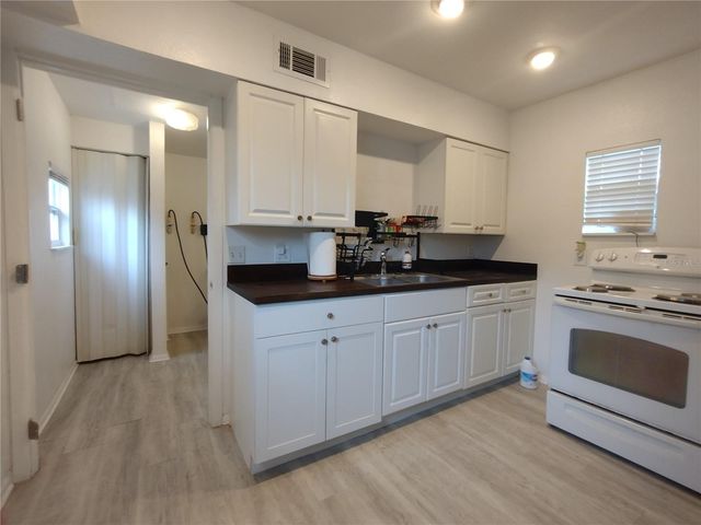 312 W CORNELIUS CIRCLE, Sarasota, FL 34232