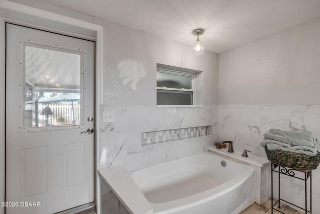 113 E Pine Bluff Street, Edgewater, FL 32132