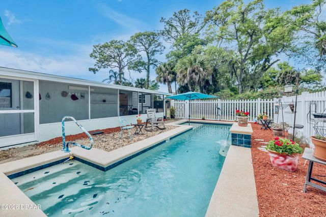 113 E Pine Bluff Street, Edgewater, FL 32132