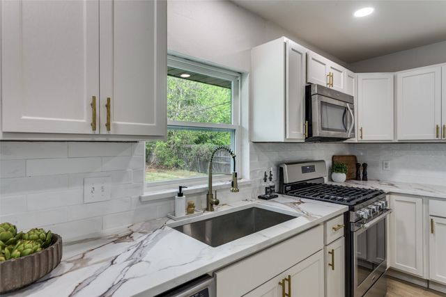 3716 Clotell Drive, Fort Worth, TX 76119