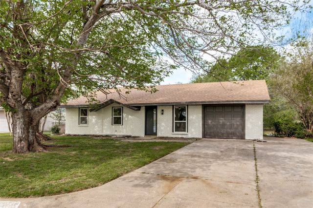 3716 Clotell Drive, Fort Worth, TX 76119