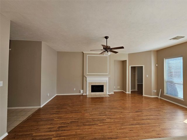 4434 Grove Park Drive, League City, TX 77573