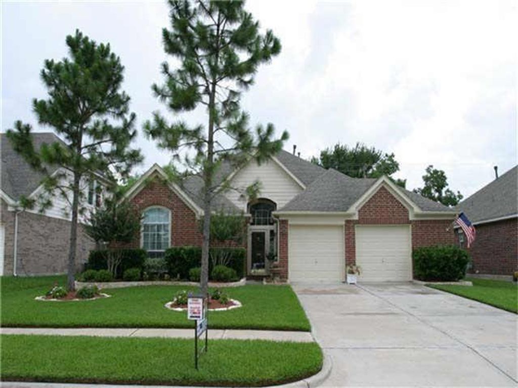 4434 Grove Park Drive, League City, TX 77573