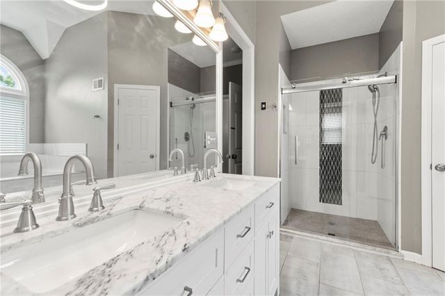 5444 W 130th Terrace, Leawood, KS 66209