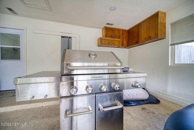 4293 WALNUT Bend, Jacksonville, FL 32257