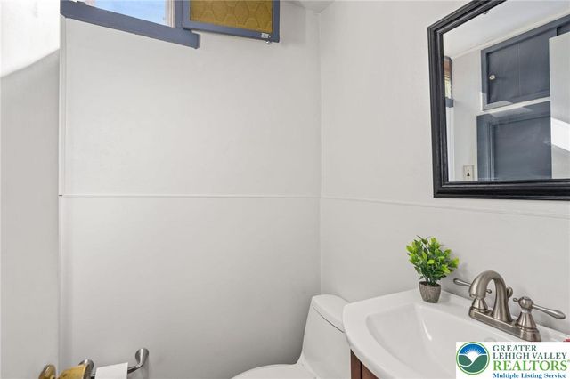 76 South Buttonwood Street, Macungie Boro, PA 18062