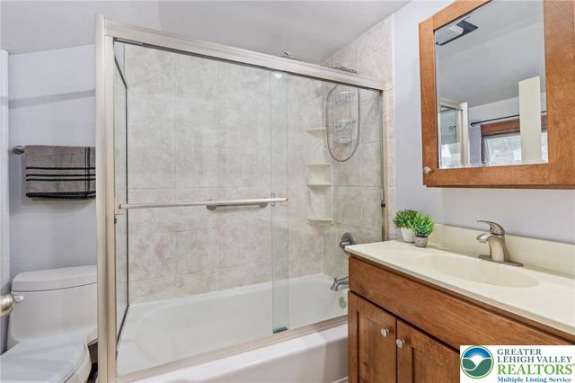 76 South Buttonwood Street, Macungie Boro, PA 18062