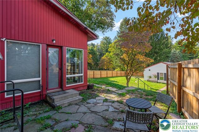 76 South Buttonwood Street, Macungie Boro, PA 18062