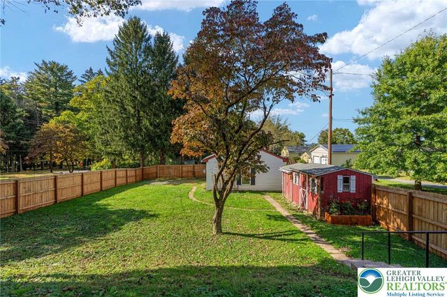 76 South Buttonwood Street, Macungie Boro, PA 18062