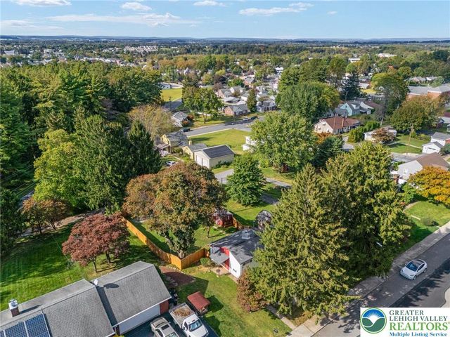 76 South Buttonwood Street, Macungie Boro, PA 18062