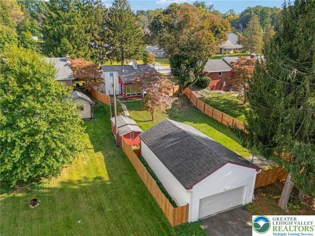 76 South Buttonwood Street, Macungie Boro, PA 18062